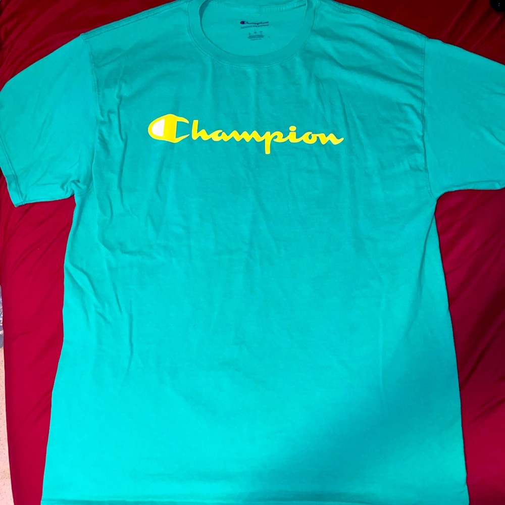 Champion T shirt size LG